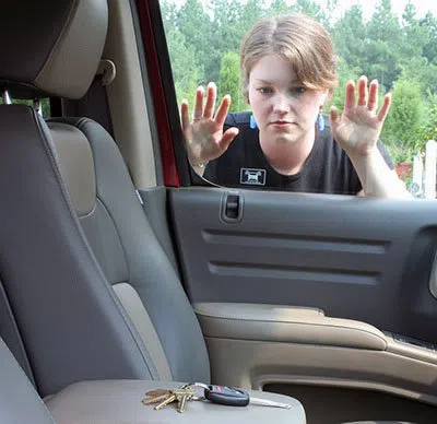 Super Locksmith Services Palm Beach, FL 561-692-4525 Super Locksmith Services Palm Beach, FL 561-692-4525 - 29-20